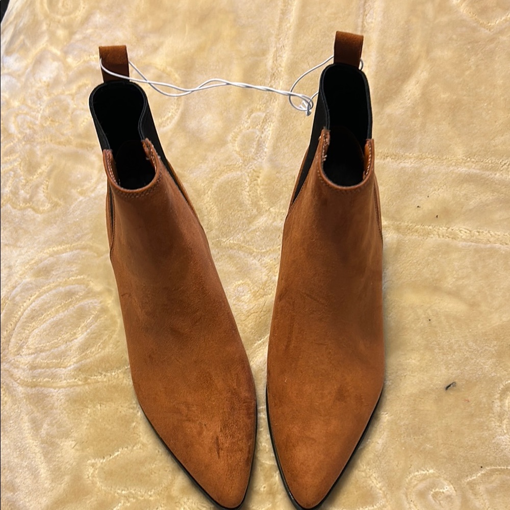 Elegant Tan Ankle Boots
